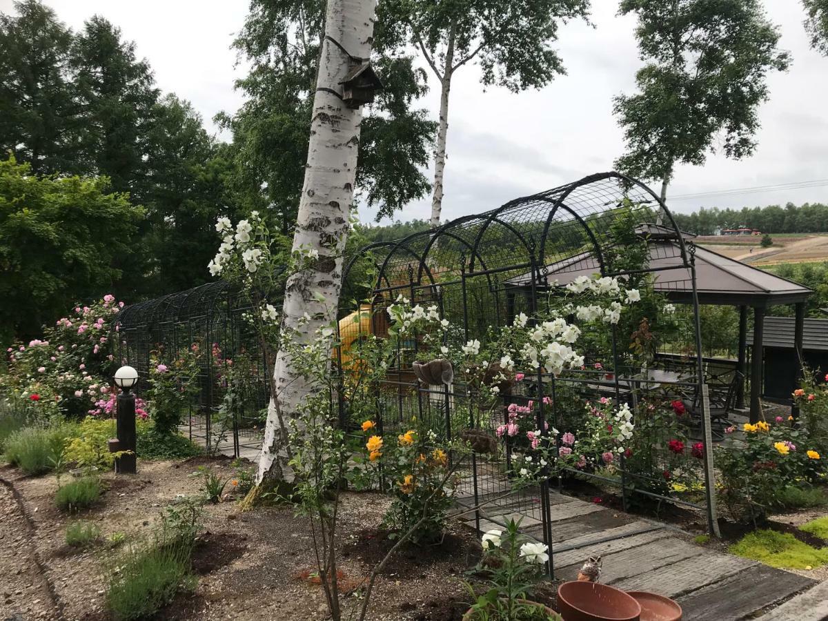 Pensjonat Ritz Garden Niji Biei Zewnętrze zdjęcie